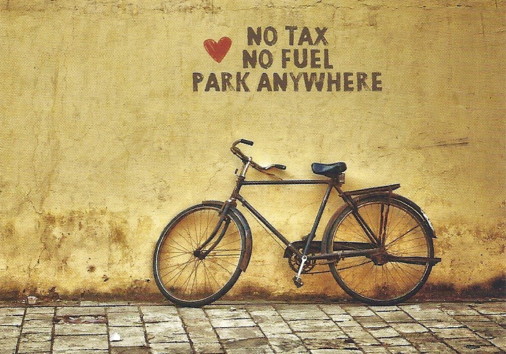 Keine Steuern - kein Benzin - und überall Parken..